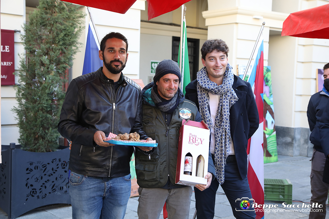 VBS_6071 - 10.ma Fiera Nazionale del Tartufo e Fiera dei Santi.jpg
